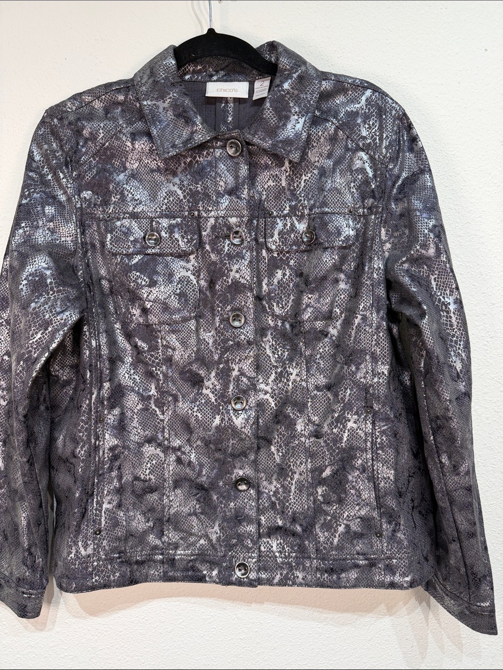 Chico's gray/silver snakeskin animal print moto embossed jacket size 2-Medium
